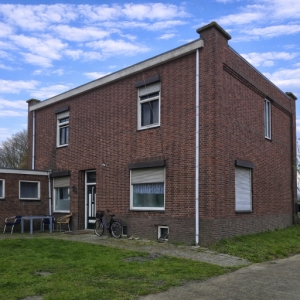 09